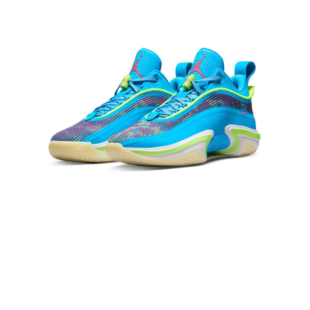 Nike 36 low Luka